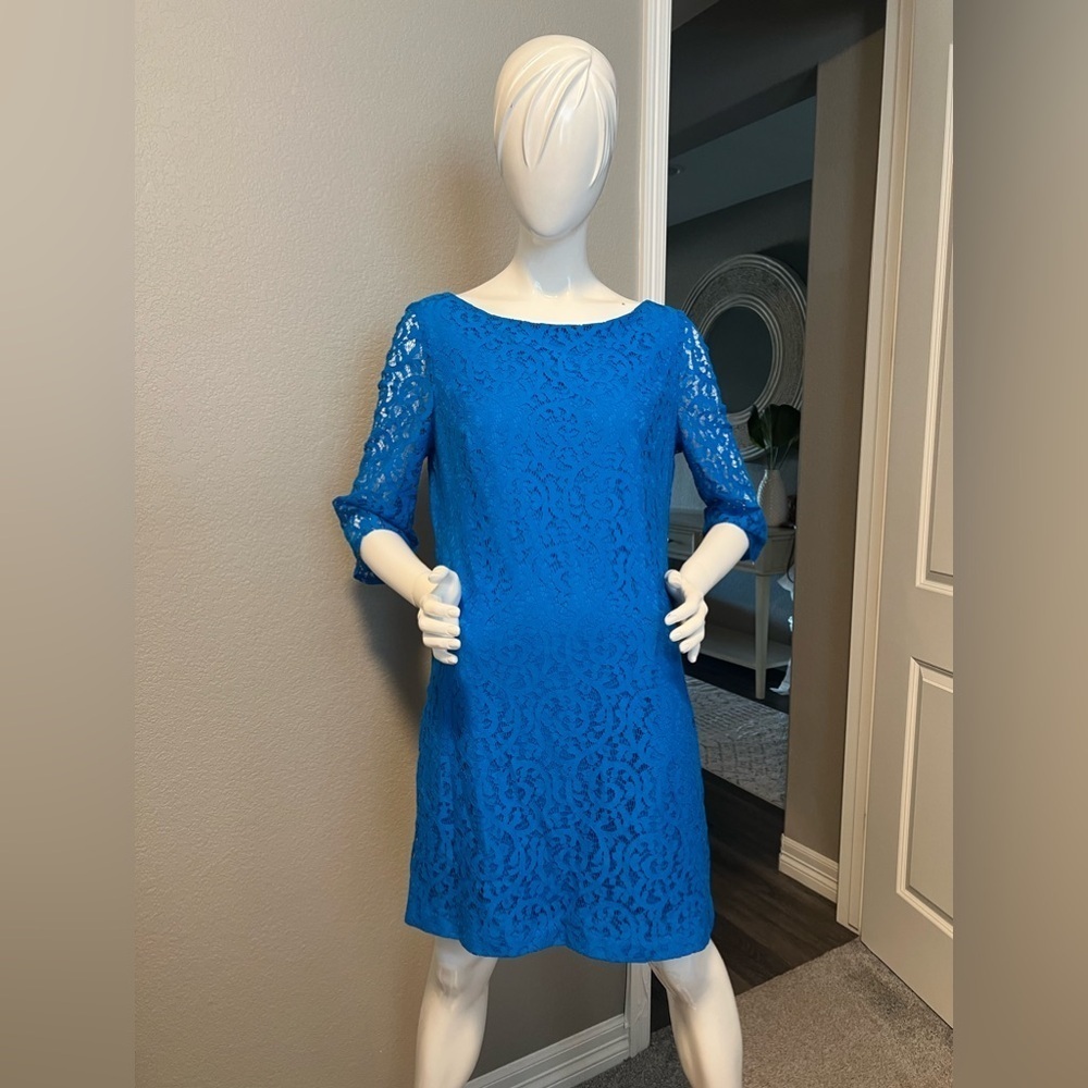 Nine & CO Elegant Blue Lace Dress Size 16